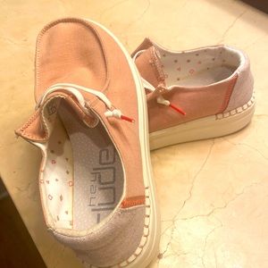 Hey Dude women’s shoes US 5 EU 36